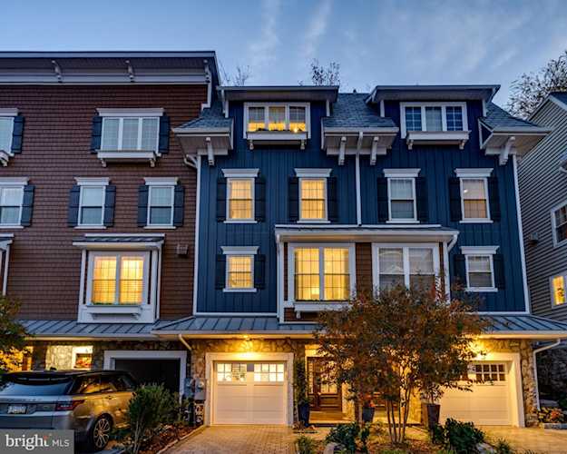 4726 Cross St Philadelphia, PA 19128