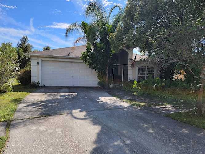 1652 Wakefield Dr Brandon, FL 33511