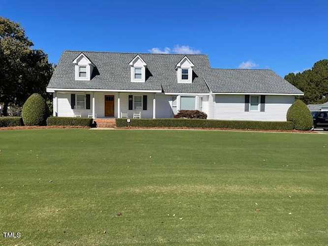 1801 Creekview Drive Clayton, NC 27520