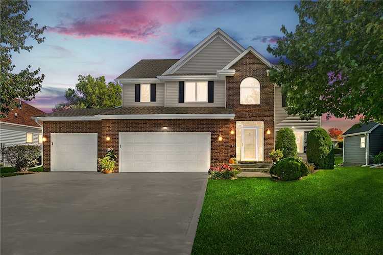 6505 NW 97th St Johnston, IA 50131