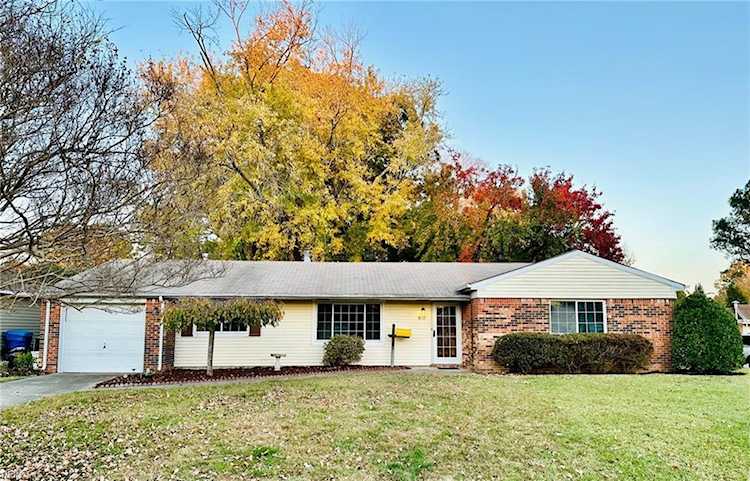 608 Sandy Springs Ln Virginia Beach, VA 23452