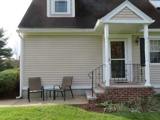 53 Cadogan Way Nashua, NH 03062