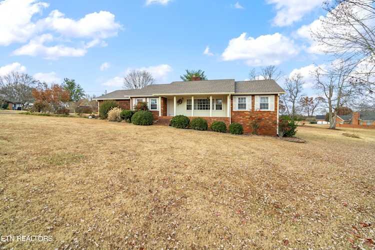210 Douglas Ave Sweetwater, TN 37874