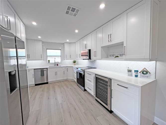 234 NW 37th Way Deerfield Beach, FL 33442