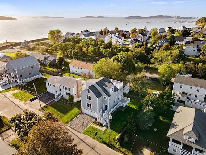 33 Warfield Ave Hull, MA 02045