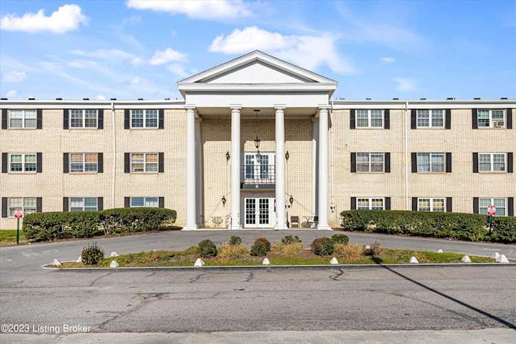 315 El Conquistador Pl Louisville, KY 40220