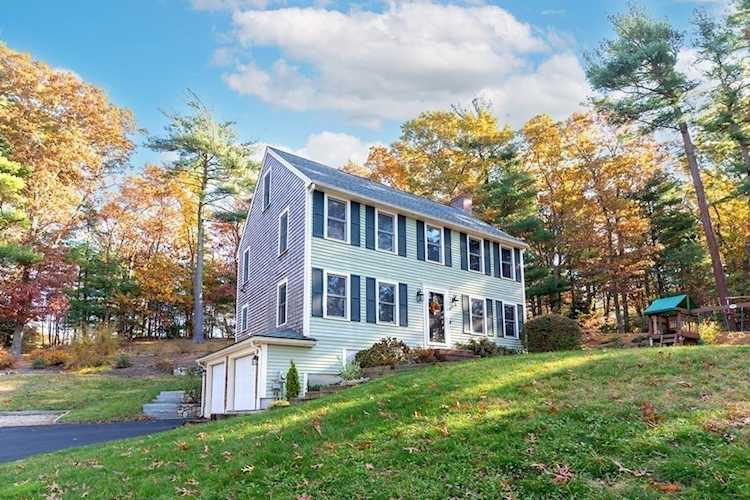 32 Kennedy Rd Kingston, MA 02364