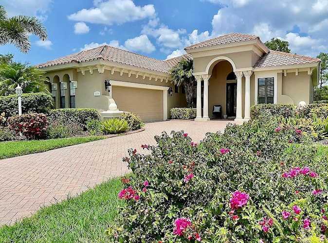 7049 Whitemarsh CIRCLE Lakewood Ranch, FL 34202