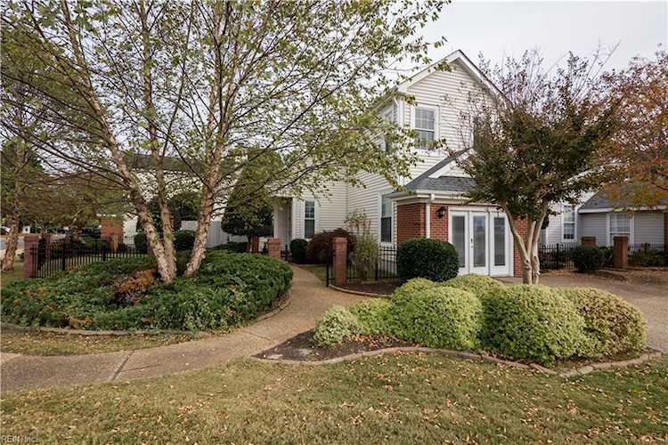 2140 Marina Shores Dr Virginia Beach, VA 23451