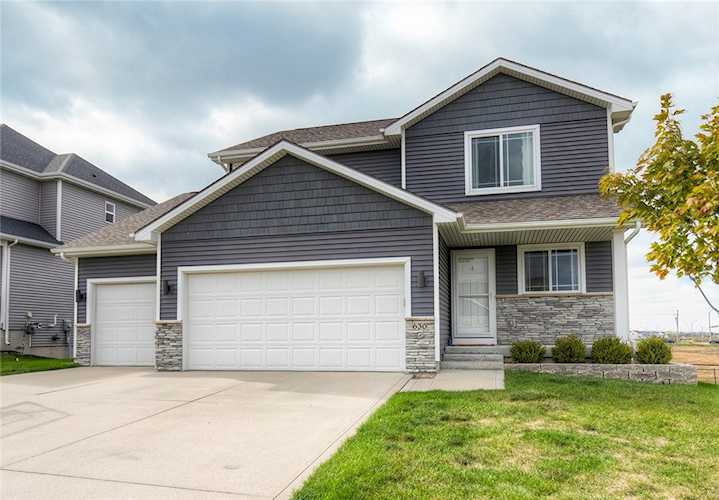 630 NE Badger Ln Waukee, IA 50263