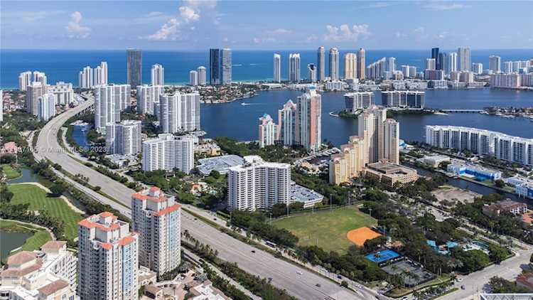 3300 NE 191st St #817 Aventura, FL 33180
