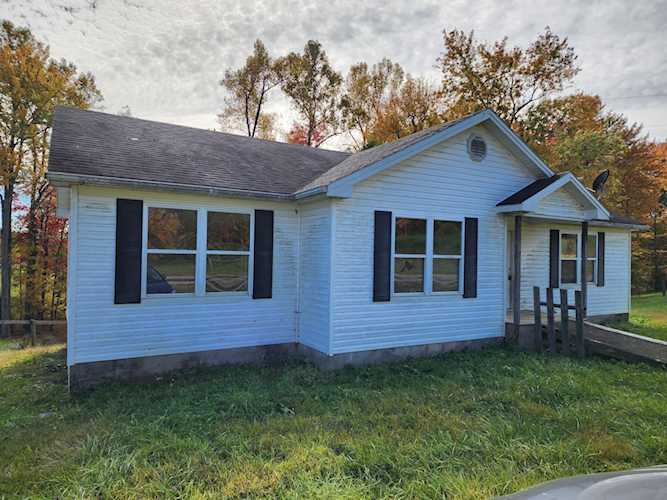 575 Nolan Rd Frenchburg, KY 40322
