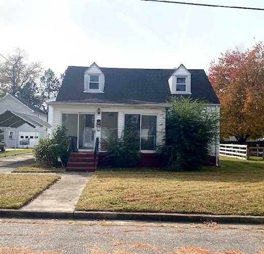 1042 Paxson Ave Chesapeake, VA 23324