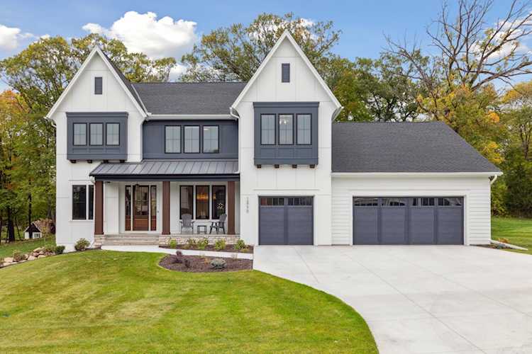 18212 Priory Lane Minnetonka, MN 55345
