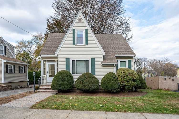 6 Springdale Ave Saugus, MA 01906
