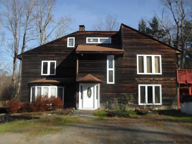 42 Longyear Rd Shokan, NY 12481
