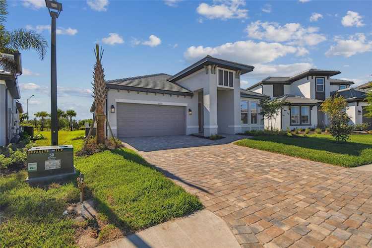 16715 Seraphic Trl Lakewood Ranch, FL 34211