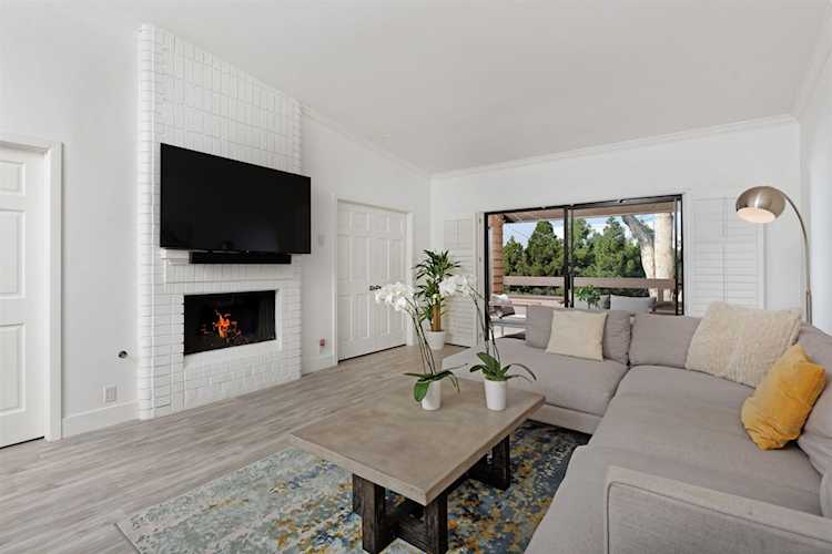 8870 Villa La Jolla Dr #303 La Jolla, CA 92037