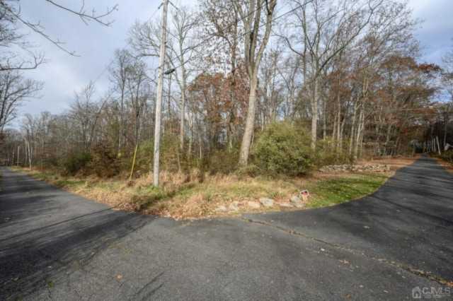 4 Country Lane Glen Gardner, NJ 08826