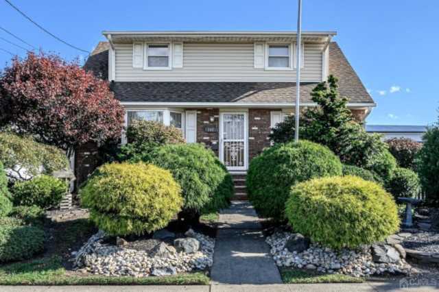 148 Pennsylvania Avenue Hopelawn, NJ 08861