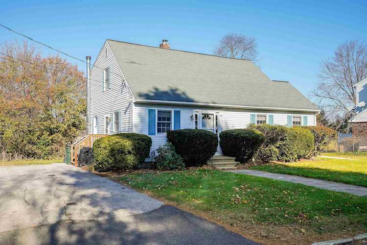 34 Gilhaven Rd Manchester, NH 03104