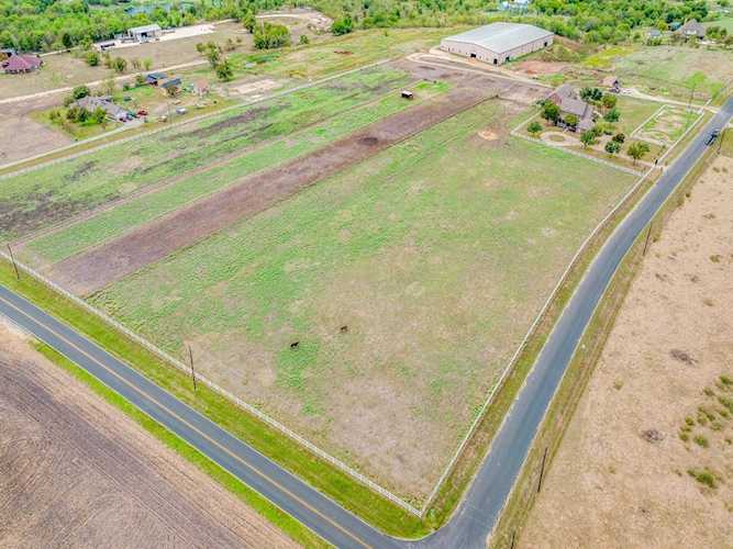 101 Gabriel Meadows DR Hutto, TX 78634