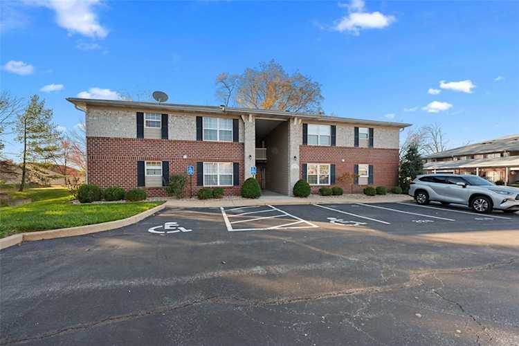 406 S Church St St Peters, MO 63376