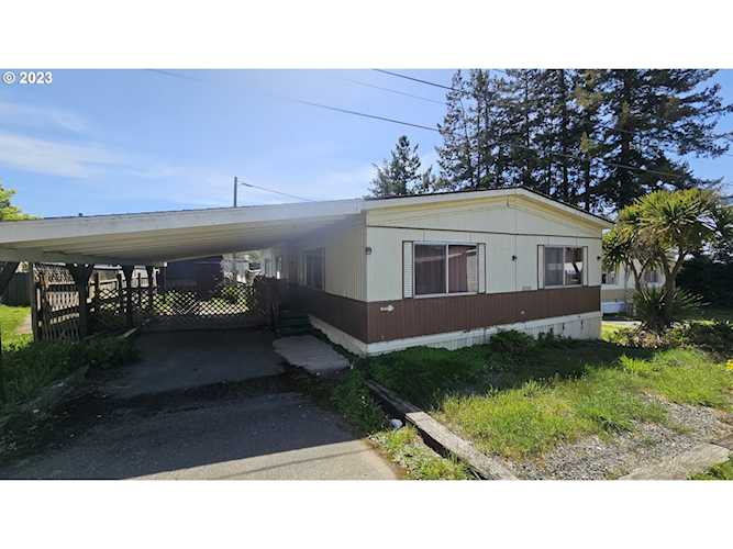 97883 Court ST #33 Brookings, OR 97415