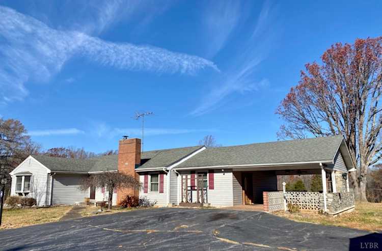223 Glade Rd Madison Heights, VA 24572