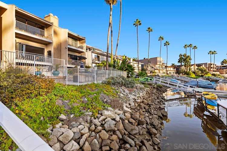 4637 Park Dr #6 Carlsbad, CA 92008