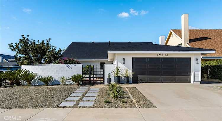 7161 Bon Villa Circle La Palma, CA 90623