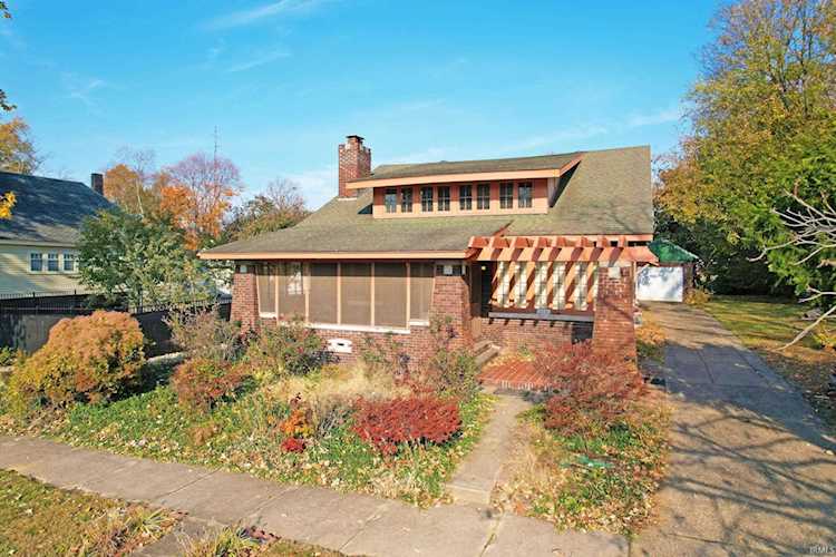 214 E 4th Street Mount Carmel, IL 62863