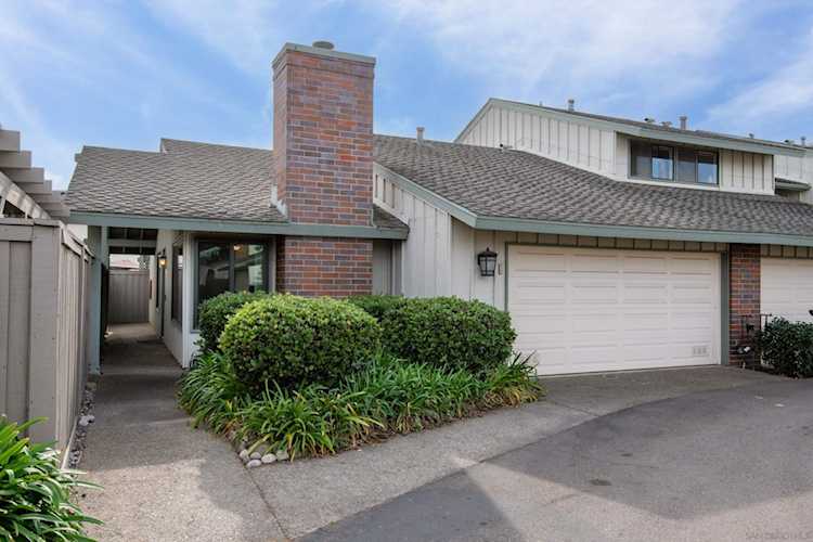 8155 Via Mallorca La Jolla, CA 92037