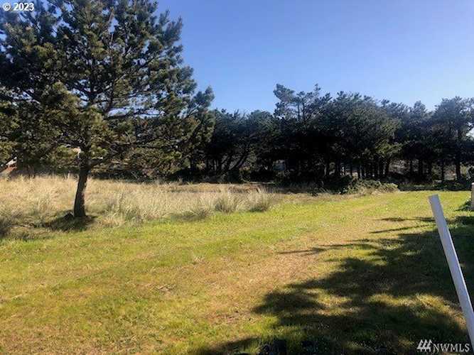 31708 G ST Ocean Park, WA 98640