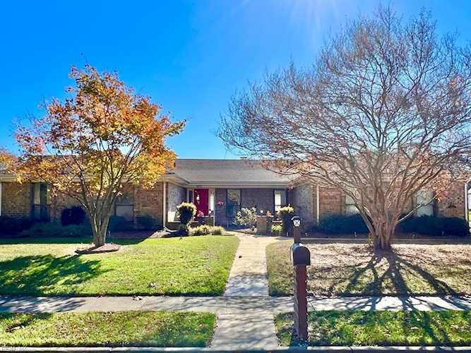 2072 Regatta Circle Virginia Beach, VA 23454