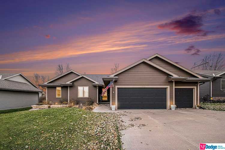 21973 Hilltop Ave Gretna, NE 68028