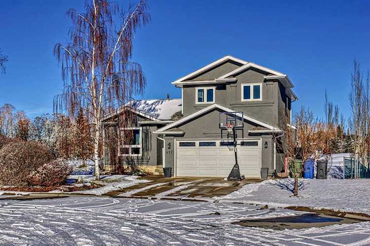 417 Lakeside Greens Place Chestermere, AB T1X 1C6