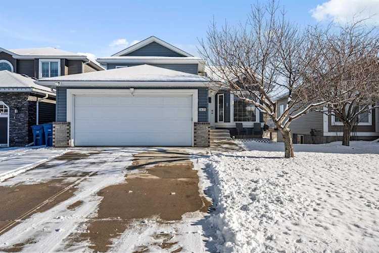 2435 Morris Crescent SE Airdrie, AB T4A 2B8