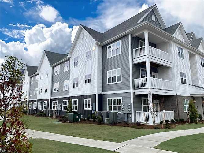 1505 Waitsel Drive #105 Chesapeake, VA 23320