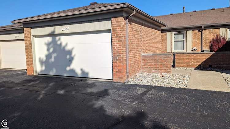 49653 Hamilton Ct Shelby Twp, MI 48315