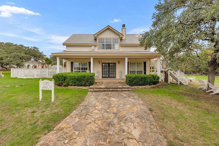 251 Circle DR Wimberley, TX 78676