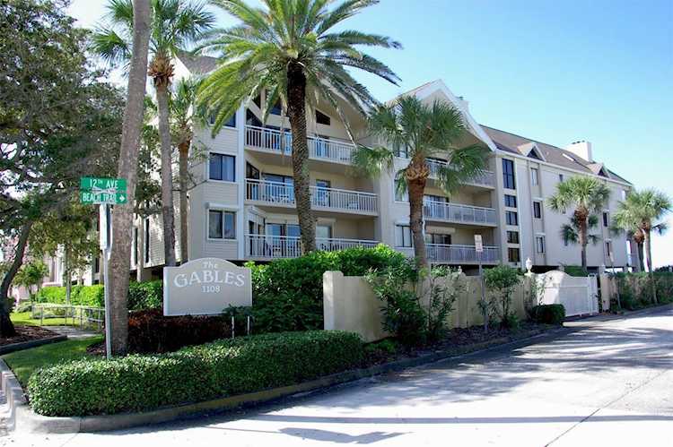 1108 Gulf Blvd #201 Indian Rocks Beach, FL 33785