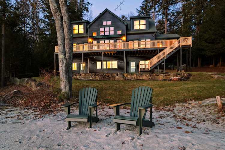 276 Castle Shore Rd Moultonborough, NH 03254