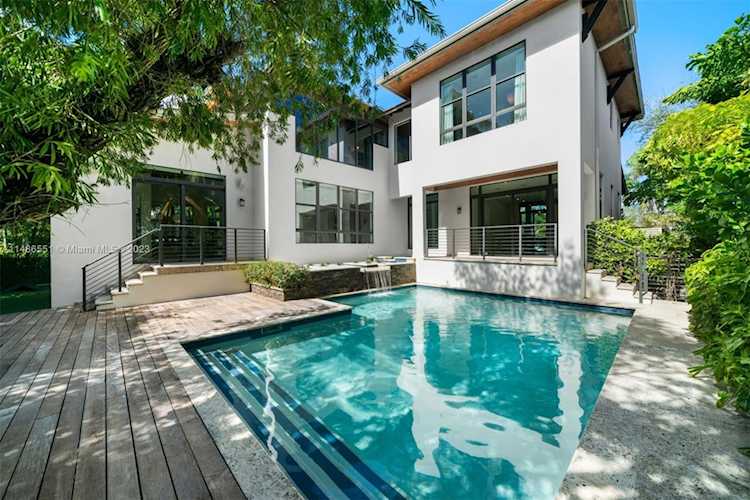 264 Westwood Dr Key Biscayne, FL 33149