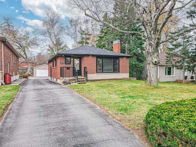 2928 Beachview St Ajax, ON L1S 1C7