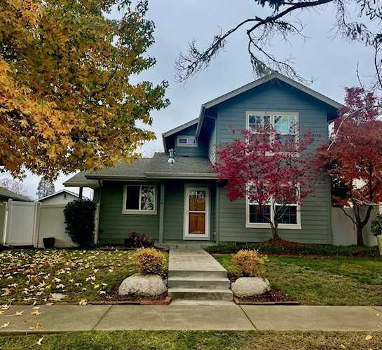 View 1134 Lincoln Rd with HD Pictures, Virtual Tours & Aerial Maps | MLS #220173929 Photo 1