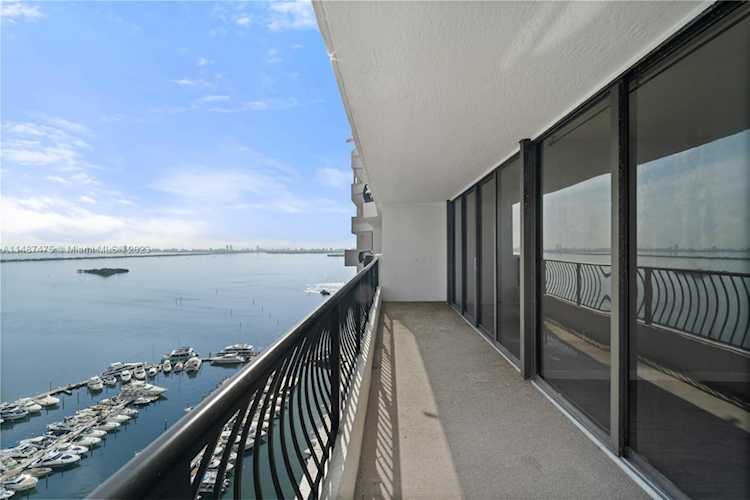 555 NE 15th St #29G Miami, FL 33132
