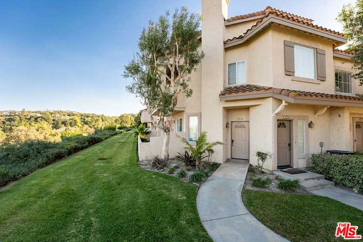 7917 E Viewrim Dr Anaheim, CA 92808