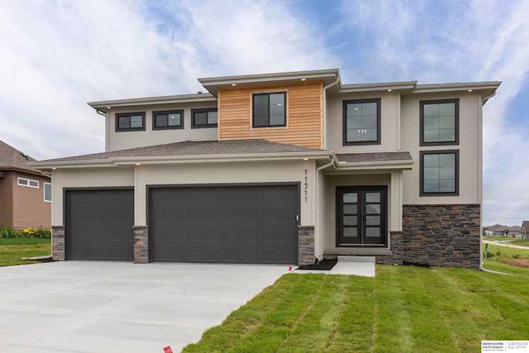 11511 Cooper St Papillion, NE 68046