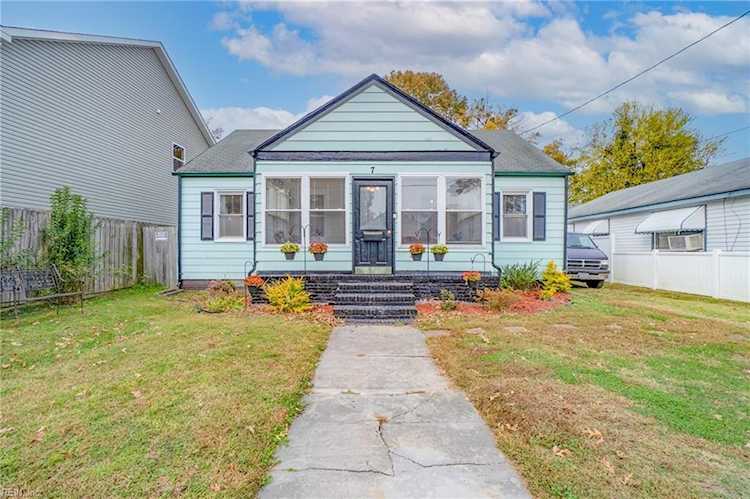 7 Oakcrest St Portsmouth, VA 23701